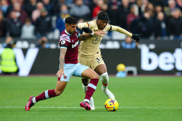 更多的人员 更多的人员